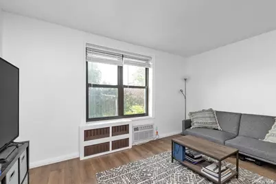 209-10 41st Avenue #3R, Bayside, NY 11361 - Photo 6