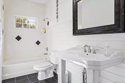 39 E Culver Lane, East Moriches, NY 11940 - Photo 12