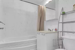 353 E 104th St, New York, NY 10029 - Photo 8