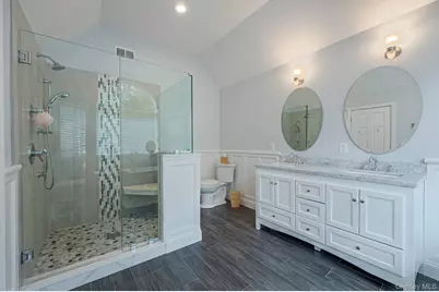 76 Blueberry Ridge Drive, Holtsville, NY 11742 - Photo 22