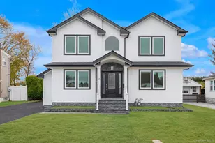 13 Garden Blvd, Hicksville, NY 11801 - Photo 28