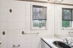 9 Princeton Dr, Plainview, NY 11803 - Photo 26