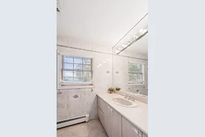 9 Princeton Drive, Plainview, NY 11803 - Photo 24