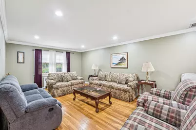 9 Princeton Drive, Plainview, NY 11803 - Photo 10