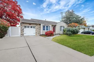 325 W 16th St, Deer Park, NY 11729 - Photo 2