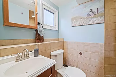 325 W 16th Street, Deer Park, NY 11729 - Photo 34