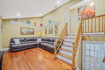 325 W 16th Street, Deer Park, NY 11729 - Photo 12