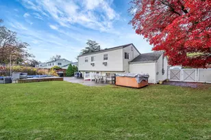 325 W 16th St, Deer Park, NY 11729 - Photo 6