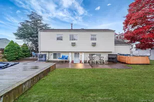 325 W 16th St, Deer Park, NY 11729 - Photo 10