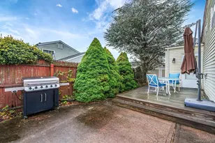 325 W 16th St, Deer Park, NY 11729 - Photo 4