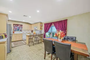 325 W 16th St, Deer Park, NY 11729 - Photo 16