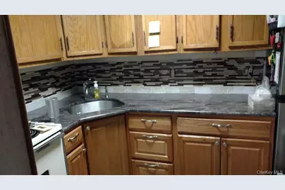 790 Floral Park Road, Franklin Square, NY 11010 - Photo 6