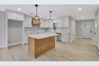 1911 Carroll Avenue, Merrick, NY 11566 - Photo 10