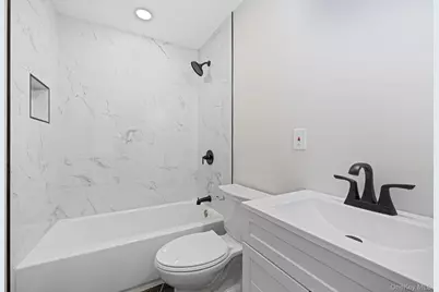 1911 Carroll Avenue, Merrick, NY 11566 - Photo 18