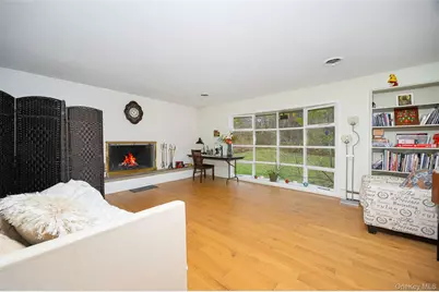 21 Walnut Hill Road, Poughkeepsie, NY 12603 - Photo 6