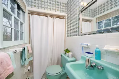 21 Walnut Hill Road, Poughkeepsie, NY 12603 - Photo 18