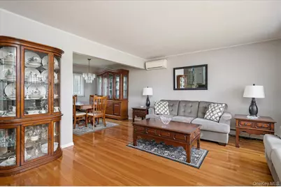 6 David Drive, Farmingdale, NY 11735 - Photo 4