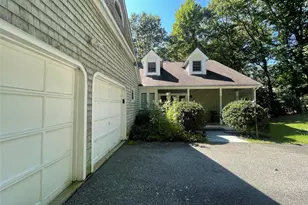 106 Laurel Ln, Port Jefferson, NY 11777 - Photo 42