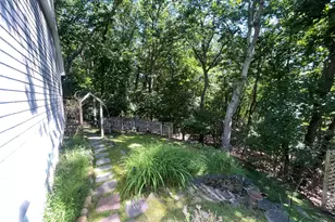 106 Laurel Ln, Port Jefferson, NY 11777 - Photo 34