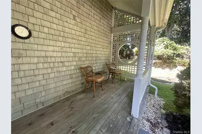 106 Laurel Lane, Port Jefferson, NY 11777 - Photo 2