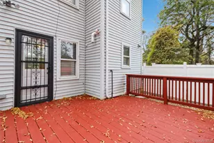 24 Greenhouse Ln, Poughkeepsie, NY 12603 - Photo 4