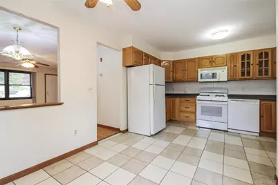 24 Greenhouse Lane, Poughkeepsie, NY 12603 - Photo 14