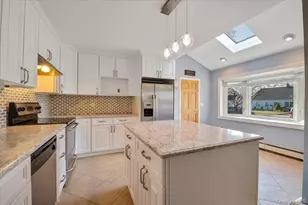 126 Swan Ln, Levittown, NY 11756 - Photo 18