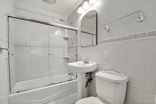 126 Swan Ln, Levittown, NY 11756 - Photo 14