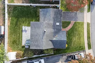 126 Swan Ln, Levittown, NY 11756 - Photo 26