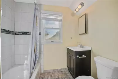 126 Swan Lane, Levittown, NY 11756 - Photo 12