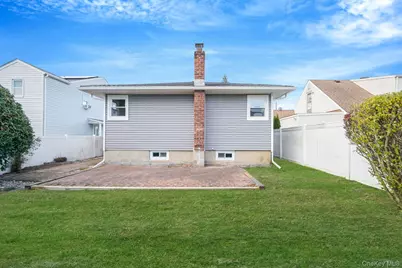 116 Parkhill Avenue, Massapequa, NY 11758 - Photo 8