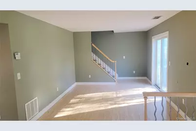 35 Gibbs Road #22, Coram, NY 11727 - Photo 8