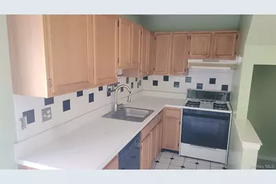 35 Gibbs Road #22, Coram, NY 11727 - Photo 10