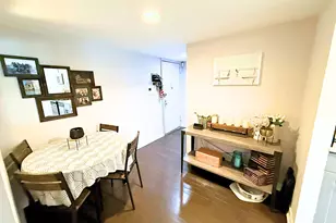 5 Terrace Cir, Great Neck, NY 11021 - Photo 6