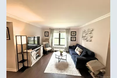 5 Terrace Circle #1G, Great Neck, NY 11021 - Photo 2