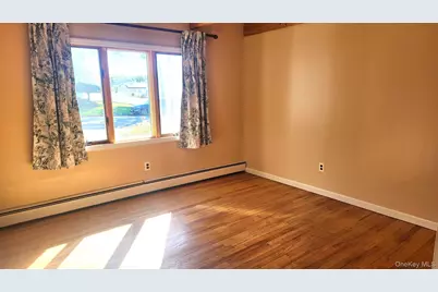 439 Southport Street, Ronkonkoma, NY 11779 - Photo 6