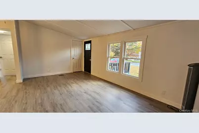 25 Railroad Avenue, Long Eddy, NY 12760 - Photo 2