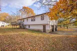 17 Parker Blvd, Monsey, NY 10952 - Photo 4