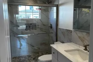 25 Maple Pl, Hicksville, NY 11801 - Photo 6