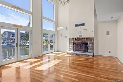 4 Sutton Place, Massapequa, NY 11758 - Photo 4