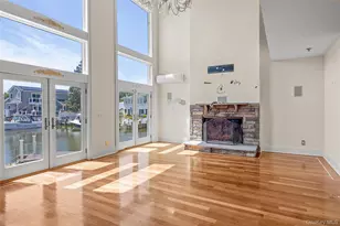 4 Sutton Pl, Massapequa, NY 11758 - Photo 4