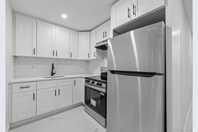 8060 164th Street, Hillcrest (Queens), NY 11432 - Photo 10