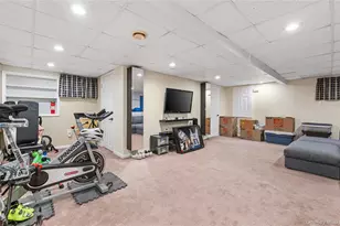 1041 N 4th St, New Hyde Park, NY 11040 - Photo 32