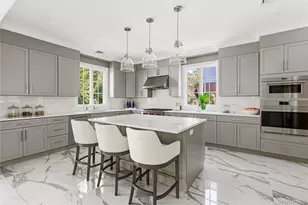 88 Plandome Ct, Manhasset, NY 11030 - Photo 18
