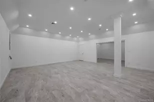 88 Plandome Ct, Manhasset, NY 11030 - Photo 34