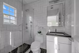 88 Plandome Ct, Manhasset, NY 11030 - Photo 36