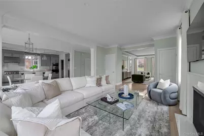 88 Plandome Court, Manhasset, NY 11030 - Photo 18