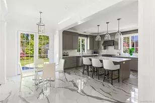 88 Plandome Ct, Manhasset, NY 11030 - Photo 16