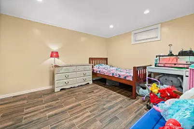 350 Sheridan Street, Westbury, NY 11590 - Photo 12