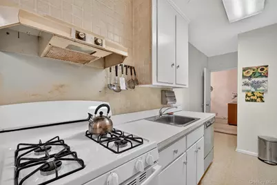 517 Riverdale Avenue #4A, Yonkers, NY 10705 - Photo 16